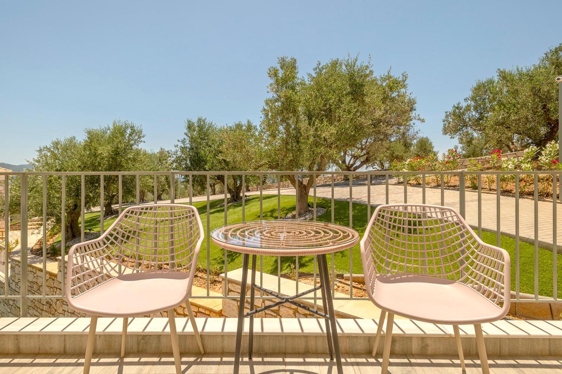 Alma Hills Gialova Appartement Buitenkant foto